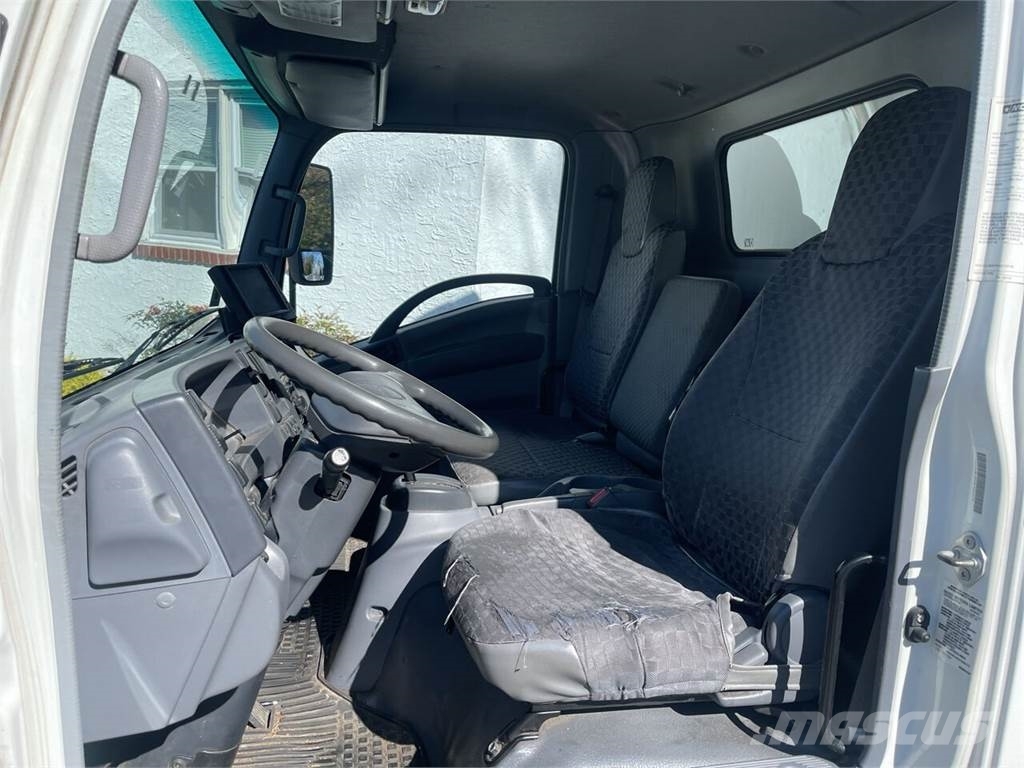 Isuzu NRR Грузовики-Фургоны