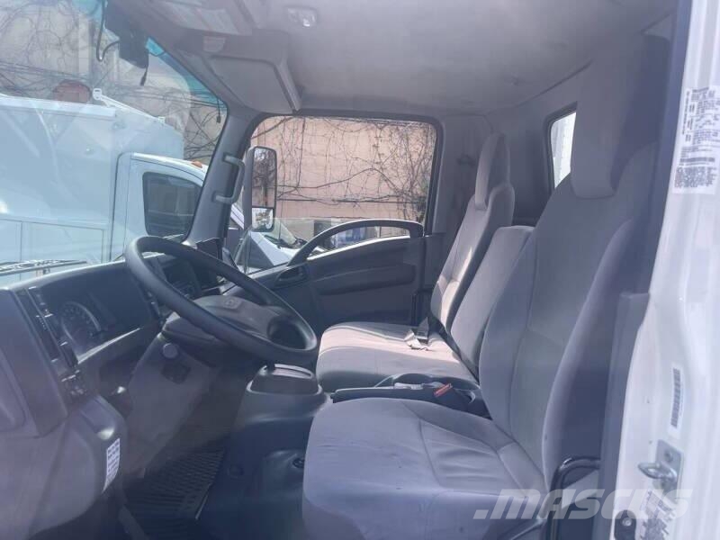 Isuzu NRR Грузовики-Фургоны