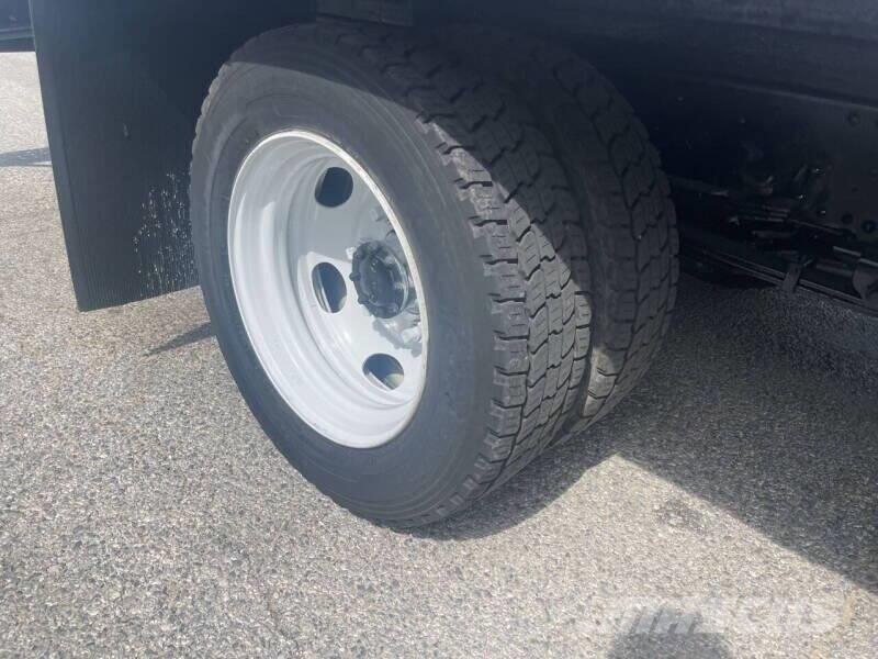 Isuzu NRR Грузовики-Фургоны