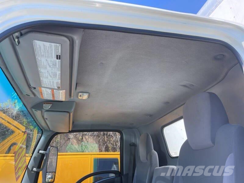 Isuzu NRR Грузовики-Фургоны