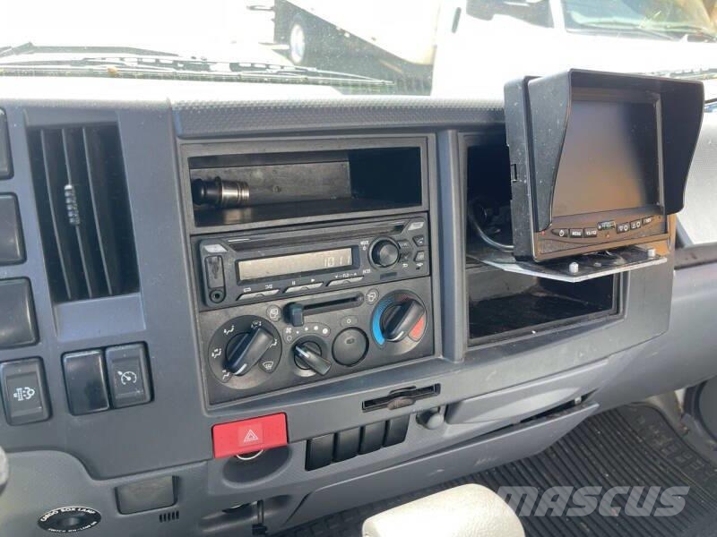 Isuzu NRR Грузовики-Фургоны