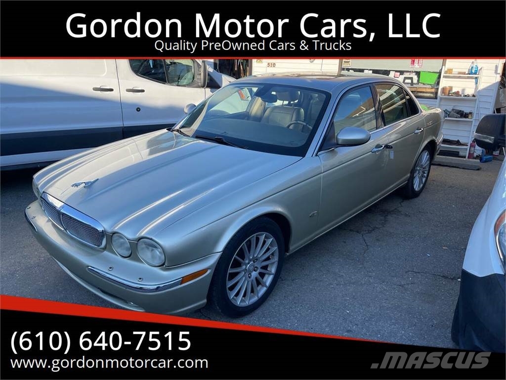 Jaguar XJ-Series Automobili