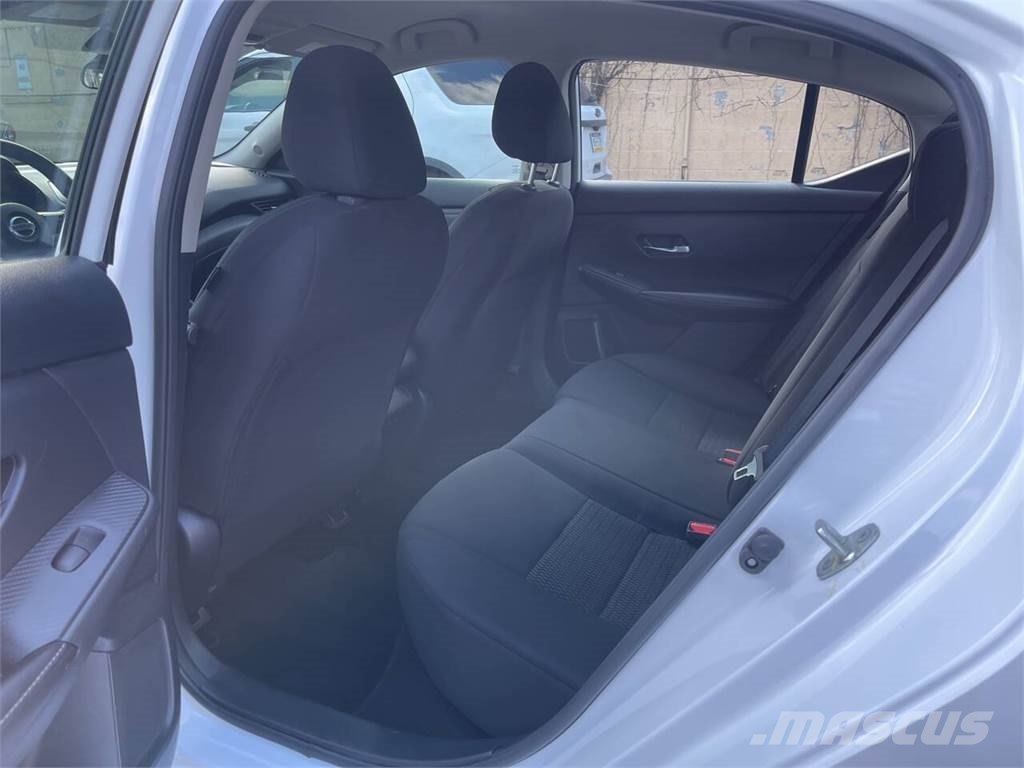 Nissan Sentra Voiture