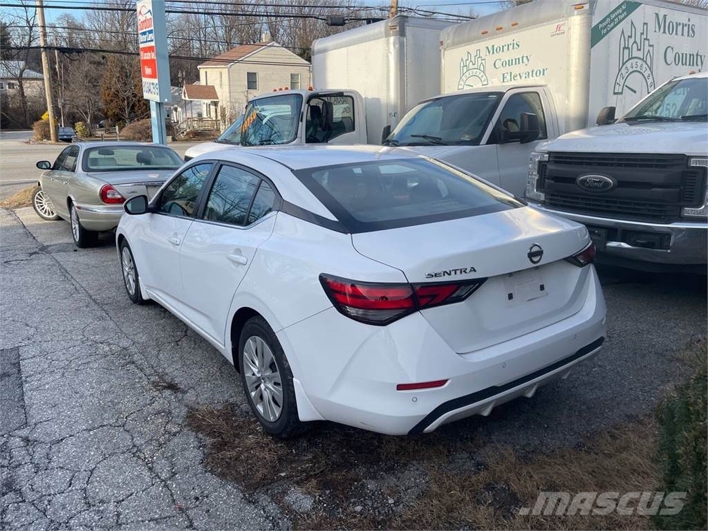 Nissan Sentra Voiture