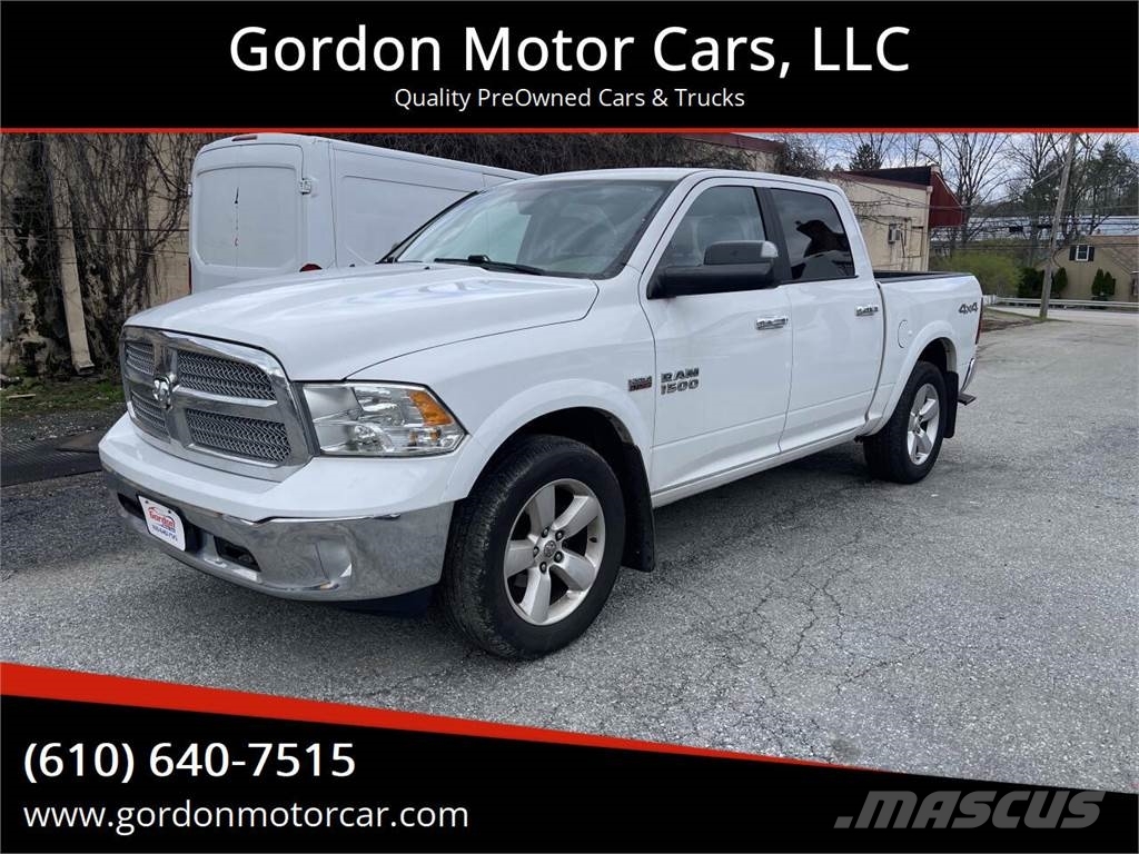 RAM 1500 شاحنات خفيفة/مفصلية الجوانب