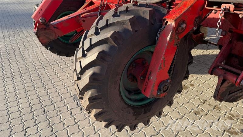 Kverneland UN-3300 Istutuskoneet