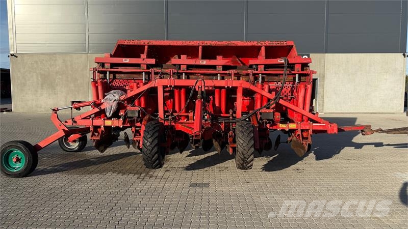 Kverneland UN-3300 Istutuskoneet