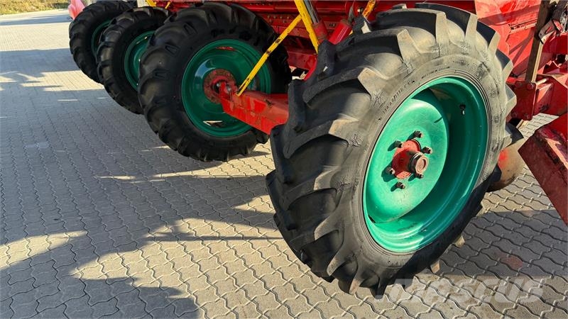 Kverneland UN-3300 Istutuskoneet