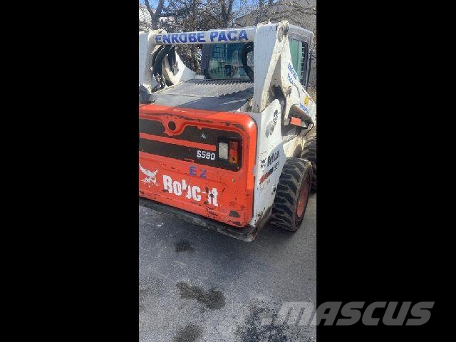 Bobcat S590 轮式装载机