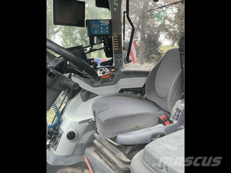 CLAAS AXION 930 TT 트랙터