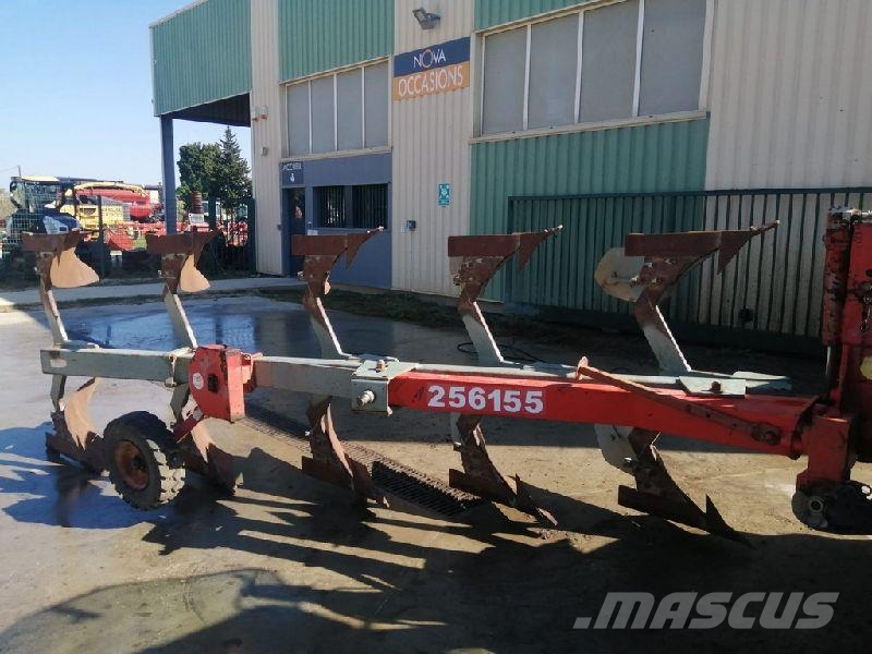 Fenet 5 CORPS Conventional ploughs