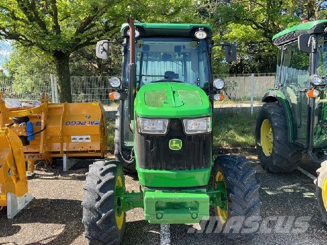 John Deere 5090 GF Tractoren