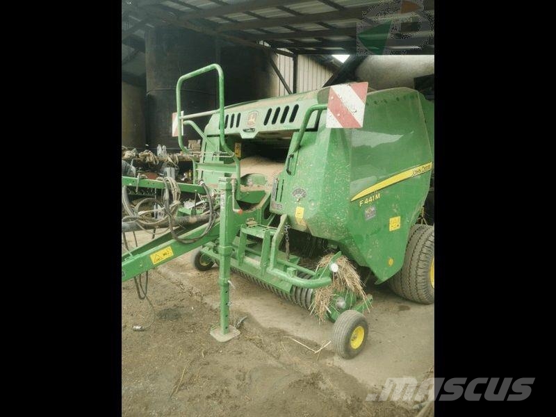 John Deere F441 M محزمات مستديرة