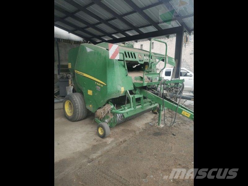 John Deere F441 M محزمات مستديرة