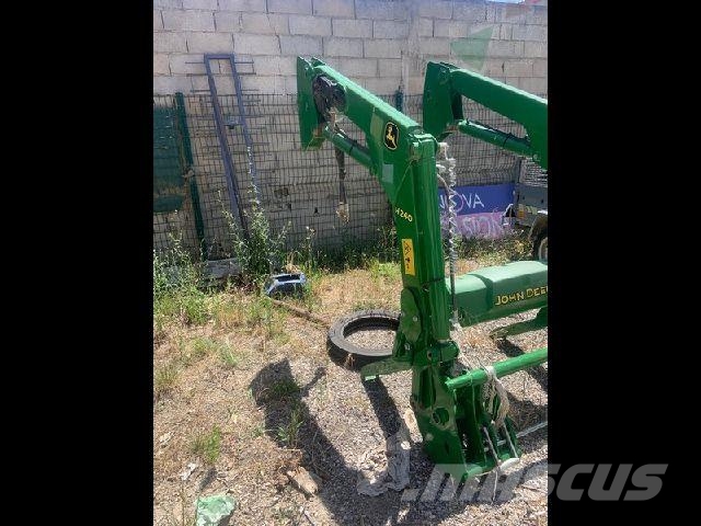 John Deere H240 Kiti krovimo ir kasimo mechanizmai ir jų priedai