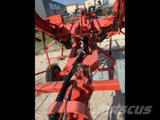 Kuhn GF 7802 T Okretači i sakupljači sena