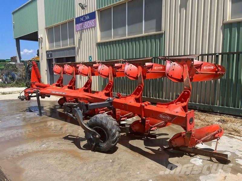 Kuhn VARI MASTER 153 Pulluklar
