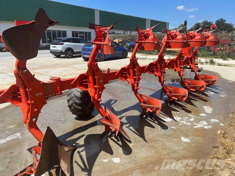 Kuhn VARI MASTER 153 Pulluklar