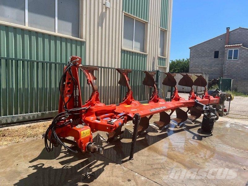 Kuhn VARI MASTER 153 Pulluklar