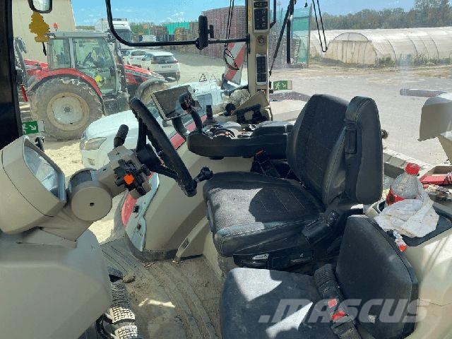 Massey Ferguson 8740 S トラクター