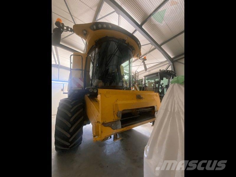 New Holland CX 7.90 ملحقات الحصادات