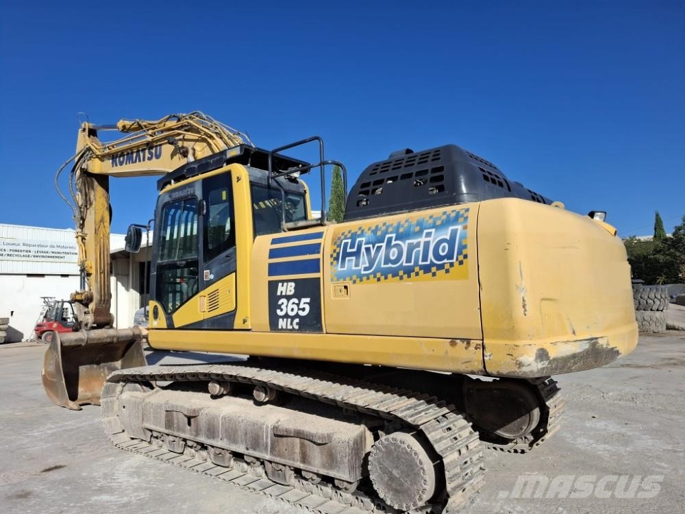 Komatsu HB365NLC حفارات زحافة