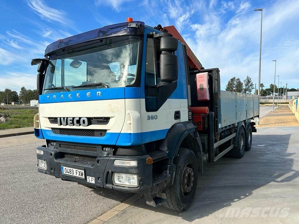 Iveco TRAKKER 360 +PK20002 Camiones de cama baja