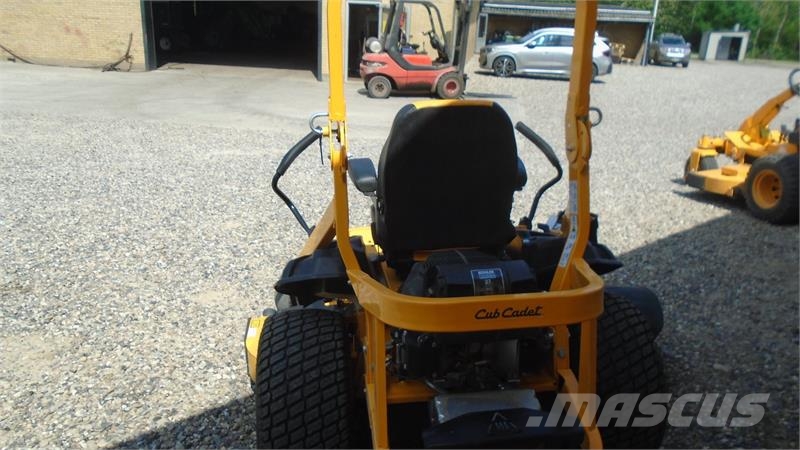 Cub Cadet PRO Z9 183 ID Demo kørt 8 Timer Tractores compactos