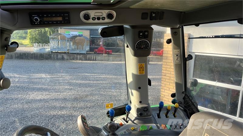 Deutz-Fahr Agrotron 6145.4 RC Shift Traktory