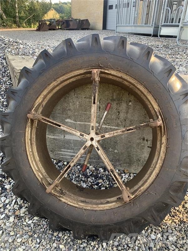 Fendt F380GT Traktoriai