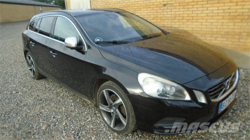 Volvo V-60 2,4 D5 R-Design Aut. 215 HK AWD  2,4 D5 R-Des Sonstige Landmaschinen