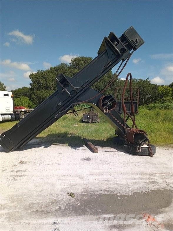 CAT V900 Container handlers