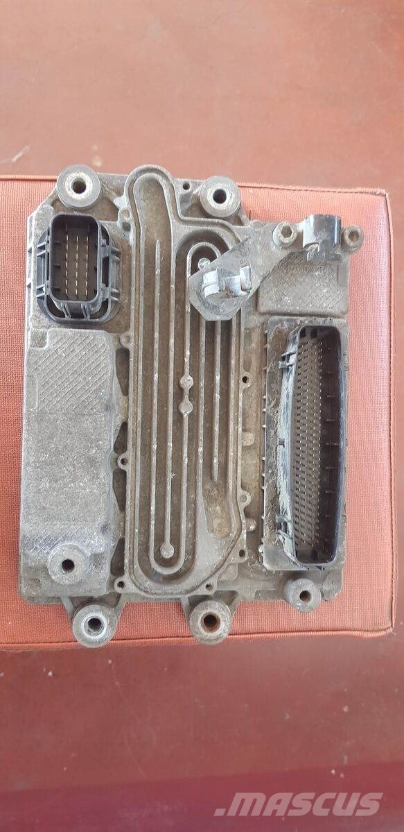 Continental ACTROS MB4 電子設備