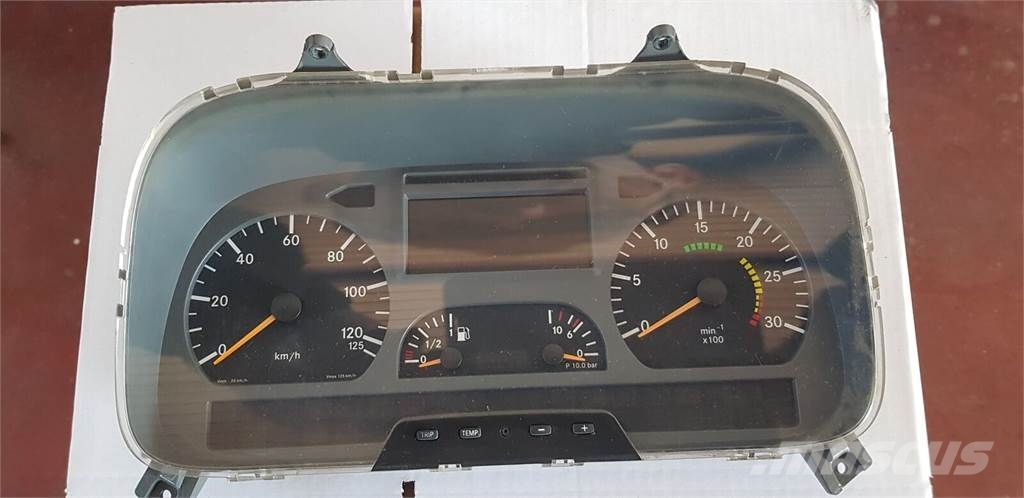 Mercedes-Benz ATEGO MB2 Electronics