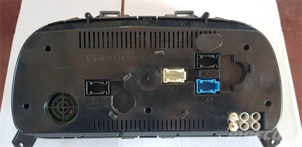 Mercedes-Benz ATEGO MB2 Electronics