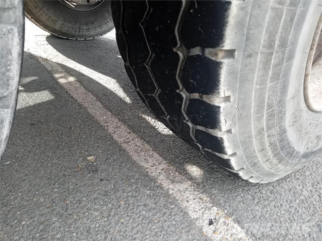 Benalu Non spécifié Semi Reboques Basculantes