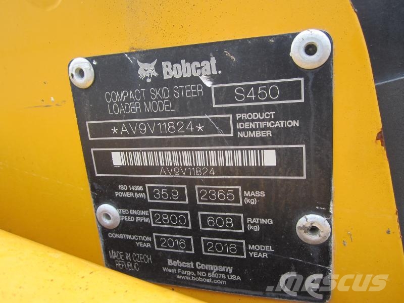 Bobcat S450 Mini loaders