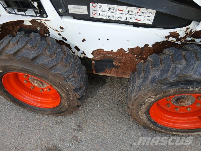 Bobcat S530 Mininakladače