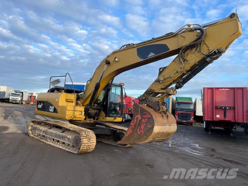 CAT 323D Lánctalpas kotrók