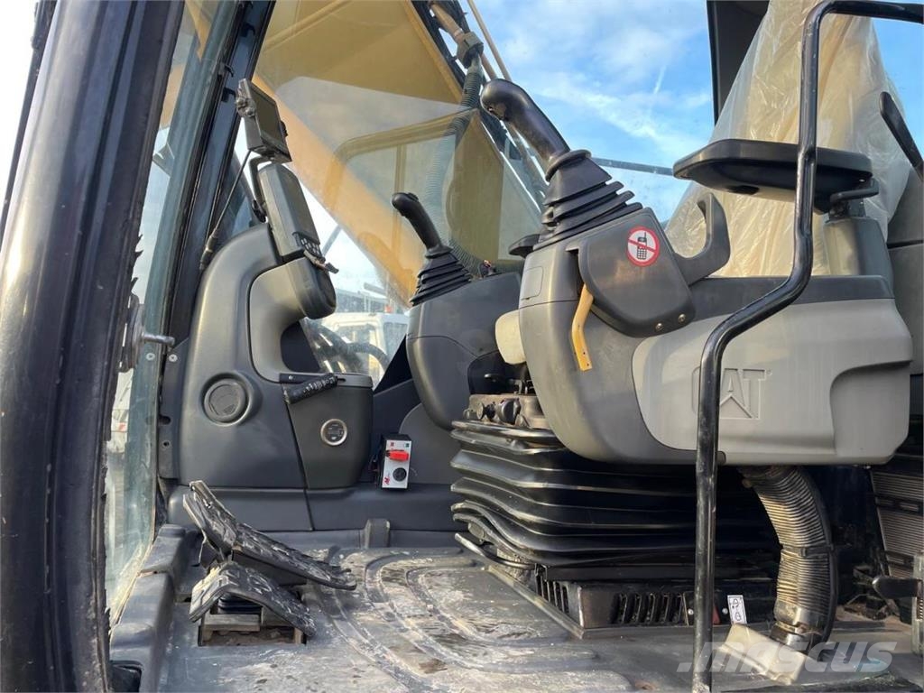 CAT 323D Excavadoras de cadenas