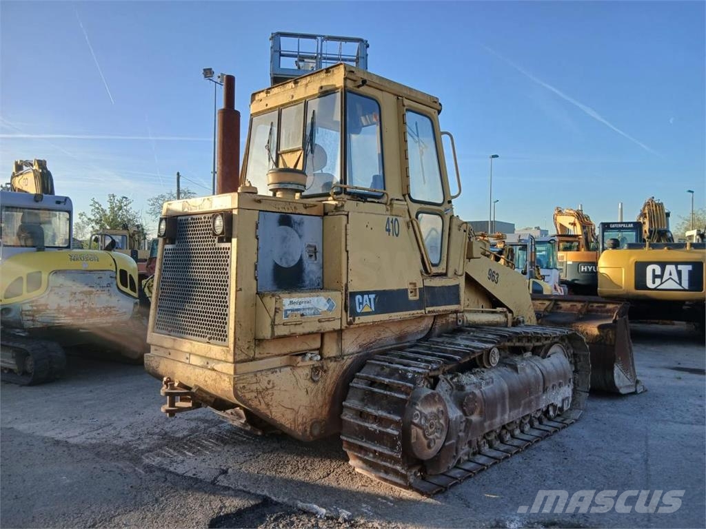 CAT 963 Pásové nakladače