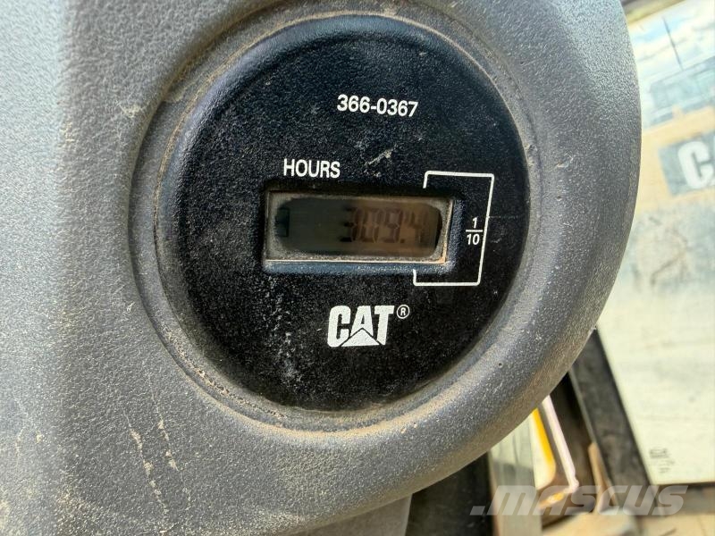CAT CS 423 E Erdbauwalzen
