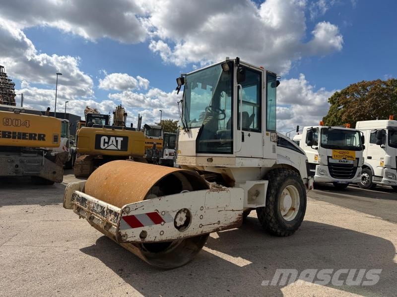 CAT CS 423 E Erdbauwalzen