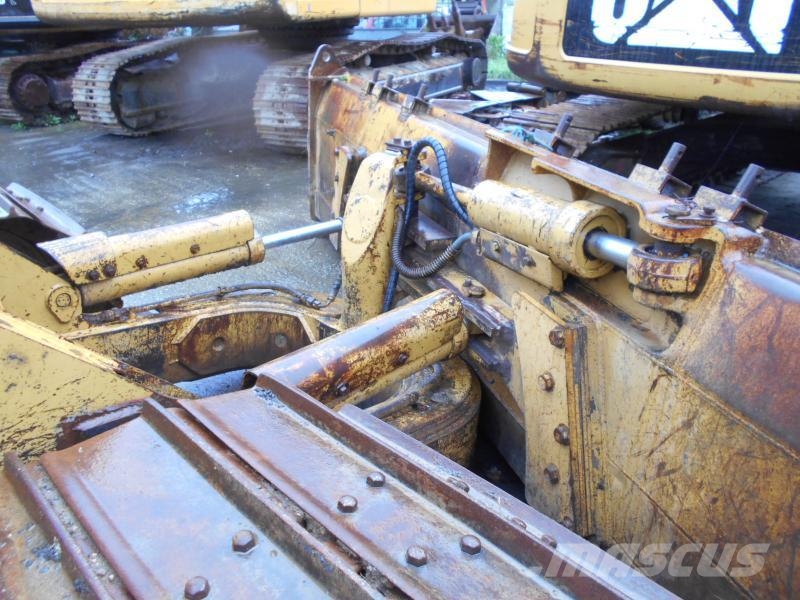 CAT D5HLG Pásové dozéry