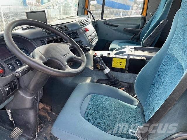 DAF CF85 340 Camiões caixa desmontável com elevador de cabo