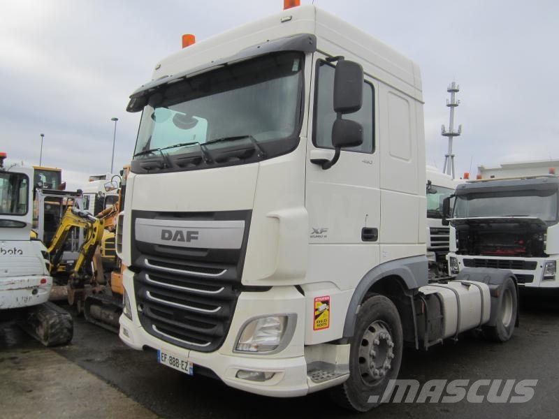 DAF XF105 460 曳引機組件