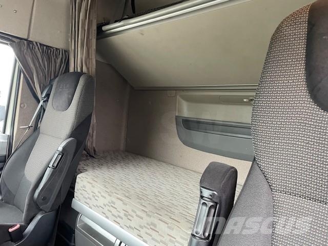 DAF XF105 460 牵引车
