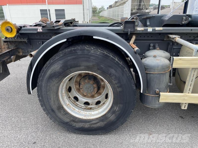 DAF XF105 460 起重可拆卸式卡車