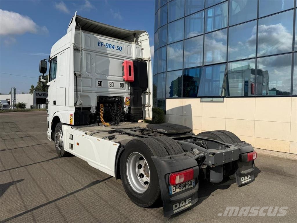 DAF XF105 460 Tracteur routier
