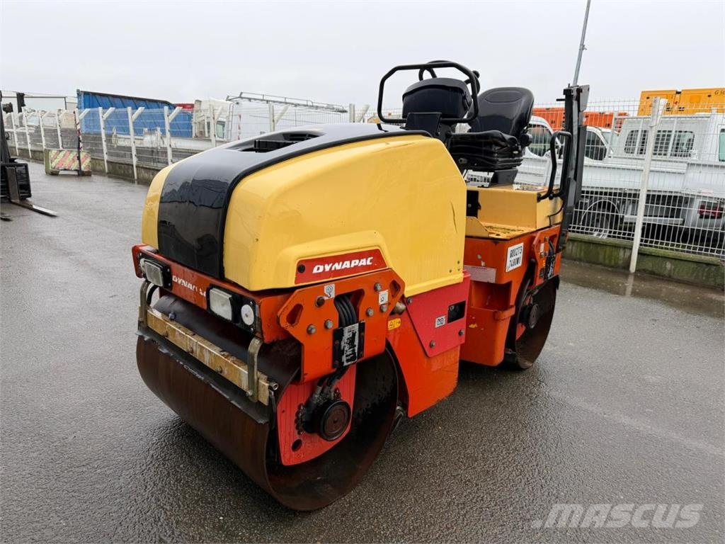 Dynapac CC1100 Compactadores de solo